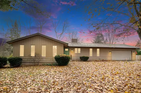 9670 Treetop, Galesburg, MI 49053