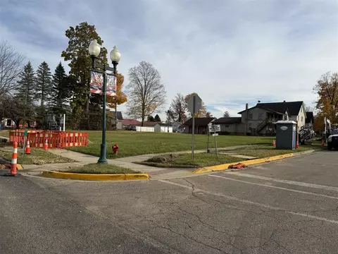 417 W Monroe, Bangor, MI 49013