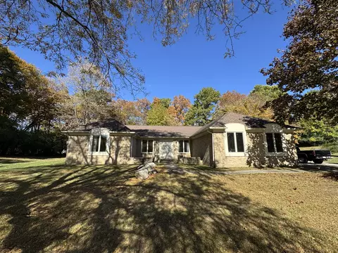 5218 Cherokee, Troy, MI 48098