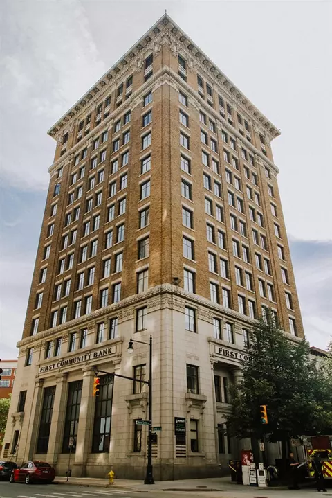 60 Monroe Ctr #SUITE 7D, Grand Rapids, MI 49503