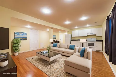 Living - 514 Coventry, Dexter, MI 48130 photo 4 of 6