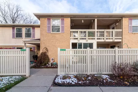 61137 Greenwood, South Lyon, MI 48178