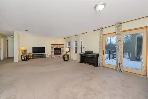 815 7th, Plainwell, MI 49080 photo 3
