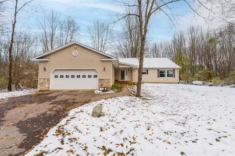 815 7th, Plainwell, MI 49080 photo 2