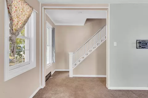 Entry Way - 902 Fleming, Jackson, MI 49202 photo 2 of 3
