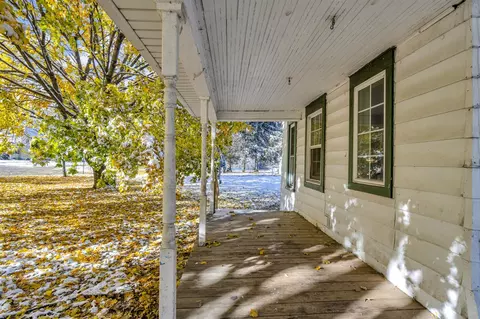 Exterior - 902 Fleming, Jackson, MI 49202 photo 3 of 11