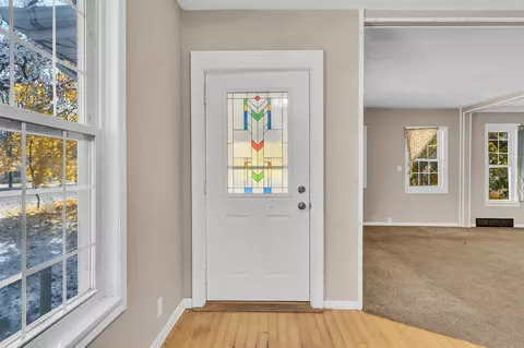 Entry Way - 902 Fleming, Jackson, MI 49202 photo 1 of 3