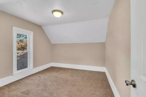 Bedroom - 902 Fleming, Jackson, MI 49202 photo 9 of 10