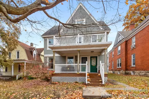 632 Parkwood, Grand Rapids, MI 49503
