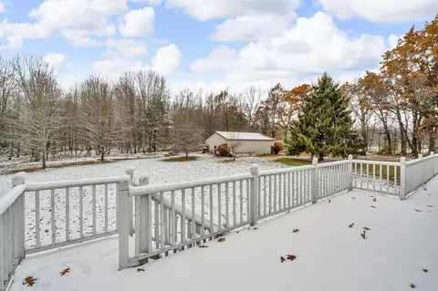Exterior - 1776 Glasgow, Jackson, MI 49201 photo 3 of 11