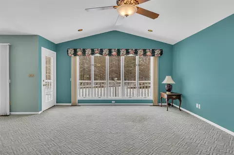 Living - 1776 Glasgow, Jackson, MI 49201 photo 2 of 10