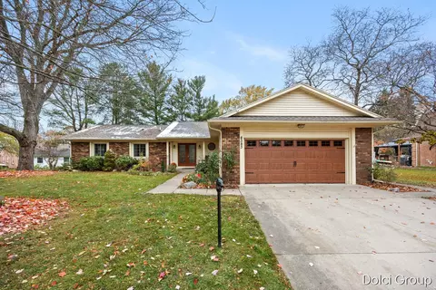 4343 Saint Andrews, Grand Rapids, MI 49546