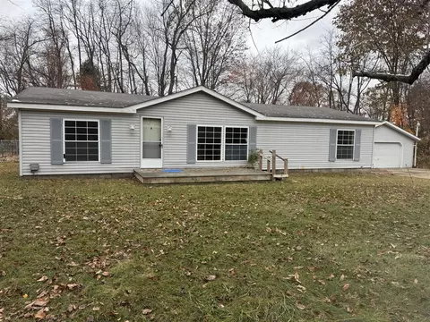 17250 Apache, Howard City, MI 49329