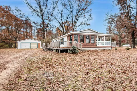 3260 W W Rdg, White Cloud, MI 49349