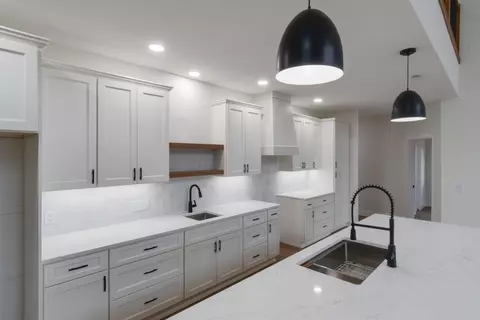 Kitchen - 6952 E, Richland, MI 49083 photo 2 of 3