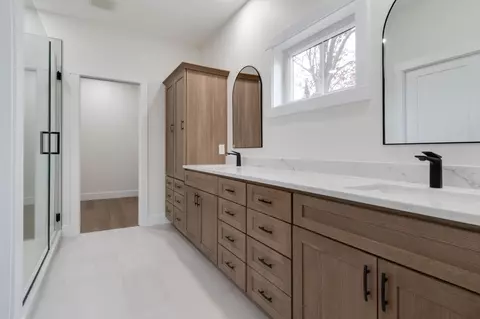 Bath - 6952 E, Richland, MI 49083 photo 1 of 4