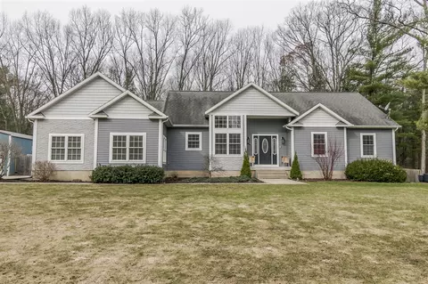 6691 E Pt, Fruitport, MI 49415