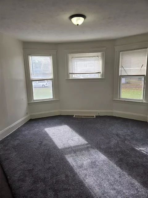Living - 603 2nd, Jackson, MI 49203 photo 1 of 1