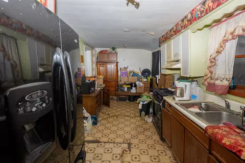 Kitchen - 402 S Madison, Marshall, MI 49068 photo 1 of 2