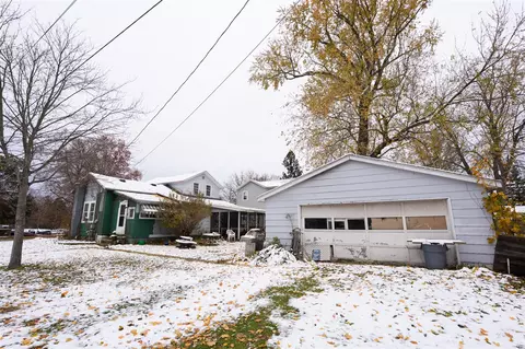 Exterior - 402 S Madison, Marshall, MI 49068 photo 2 of 4