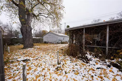 Exterior - 402 S Madison, Marshall, MI 49068 photo 4 of 4