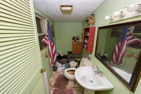 Bath - 402 S Madison, Marshall, MI 49068 photo 1 of 3