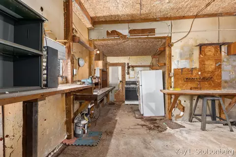 Kitchen - 5508 E Butler, Dowling, MI 49050 photo 3 of 3