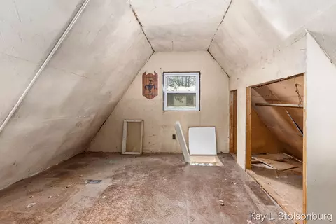 Bedroom - 5508 E Butler, Dowling, MI 49050 photo 2 of 2