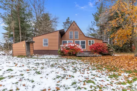 Exterior - 5508 E Butler, Dowling, MI 49050 photo 3 of 5
