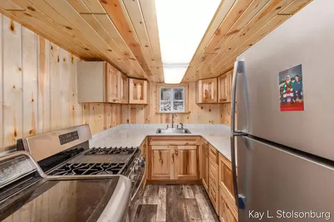 Kitchen - 5508 E Butler, Dowling, MI 49050 photo 1 of 3