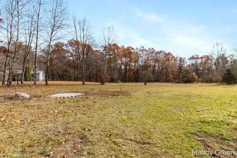Exterior - 1086 Kathleen Dr, Stanton, MI 48888 photo 3 of 3