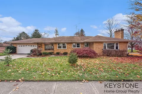1444 Sweet, Grand Rapids, MI 49505