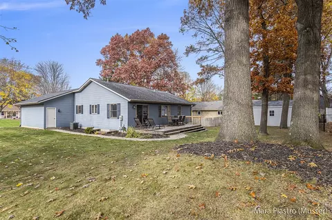 Exterior - 4159 White Pne, Dorr, MI 49323 photo 5 of 7
