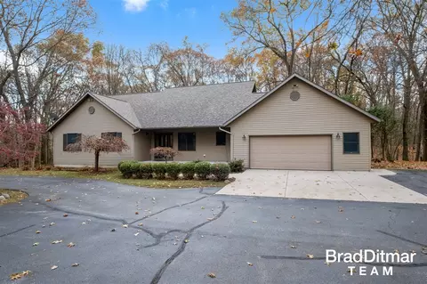 6750 5 Mile, Ada, MI 49301