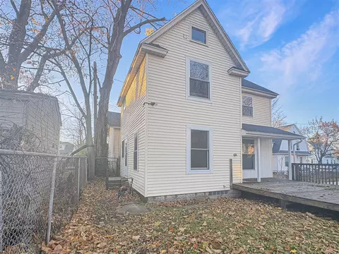 748 Lake Michigan, Grand Rapids, MI 49504