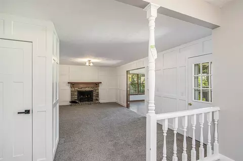 Living - 6427 Eagle Rdg, Kalamazoo, MI 49004 photo 3 of 8