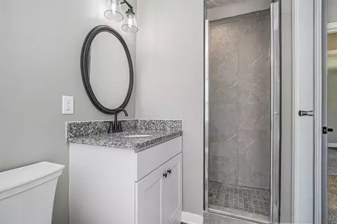 Bath - 6427 Eagle Rdg, Kalamazoo, MI 49004 photo 2 of 3