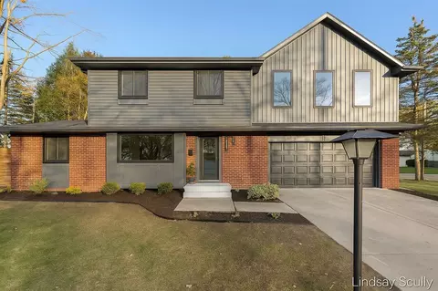 1560 Eastlawn, Grand Rapids, MI 49506