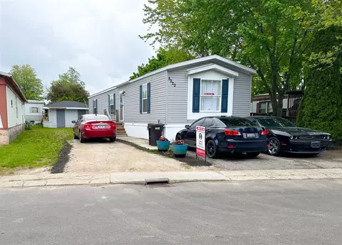 5220 Village, Wyoming, MI 49509
