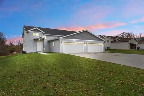 2656-2658 60th, Grand Rapids, MI 49508