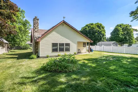 Exterior - 863 E Wilcox, White Cloud, MI 49349 photo 3 of 7