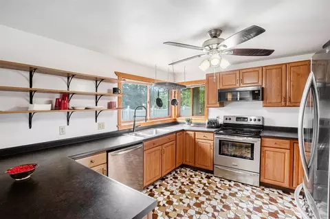 Kitchen - 863 E Wilcox, White Cloud, MI 49349 photo 2 of 2