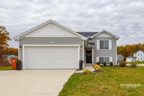 10897 Carmen Oak, Lowell, MI 49331