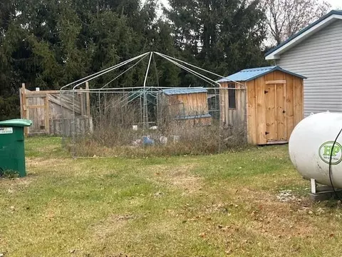 Exterior - 1660 N Bard, Gladwin, MI 48624 photo 6 of 9