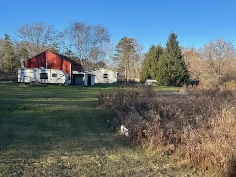 Exterior - 1660 N Bard, Gladwin, MI 48624 photo 5 of 9
