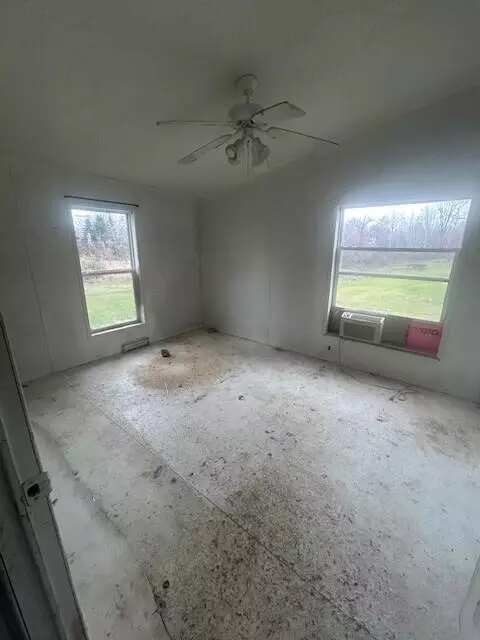 Bedroom - 1660 N Bard, Gladwin, MI 48624 photo 2 of 3