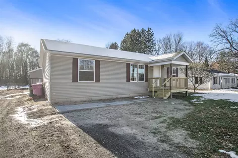 69330 Elkhart, Edwardsburg, MI 49112