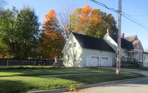 150 Washington, Bronson, MI 49028 photo 2