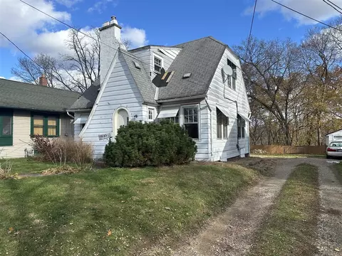 63 Maple Grv, Battle Creek, MI 49017