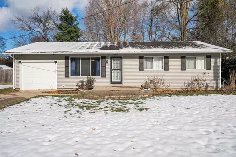 22214 Christiana, Edwardsburg, MI 49112